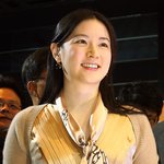 아무나 안어울리는 <b>금색</b>코디 이영애