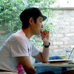 <b>무심</b>한듯 시크한 '빅뱅' 탑! 길에서 직찍들ㅋㅋ