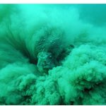 구름속의 하늘로 <b>승천</b>하는 용