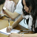 어린이 복지 <b>기금</b> 마련 팬사인회 직찍 민효린!!인형같다