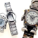 <b>부착</b>, 탈착이 가능한 로봇 시계