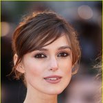 레드카펫 <b>위</b> 키이라나이틀리, 너무 말라서 <b>뼈</b>가 앙상하네