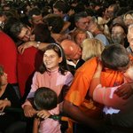 7천쌍이 <b>동시</b>에 키스~ 대단해~