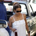 격한 글래머몸매였던 할리 <b>베리</b>, 급 날씬해진 모습~