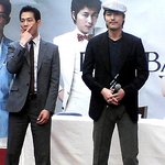 부산 서면 <b>롯데</b>백화점 앞 정우성과 이정재 직찍! 인간 조각상