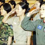 여성 '사회<b>복무</b>' 방침에 남성 네티즌 불만