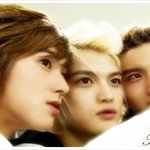 <b>셀카</b>찍는 동방신기