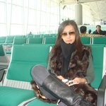 홍콩 간 황신혜, 끊임없는 <b>포스</b>