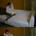 최근 샤크라 은, <b>쇼파</b> 위 몸매