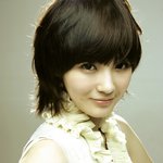 긴머리 싹뚝자른 다비치의 강민경! 그래도 예뻐~