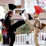 전 세계 유일의 국경폐쇄의식..<b>비장</b>해