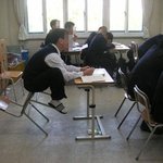 그 누구도 따라할수 없는 나의 화려한 <b>자세</b>
