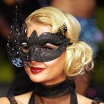 가면<b>무도</b>회가서 신이난 패리스힐튼