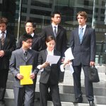 김희선!! 커리어우먼으로.. 근데 머리에 꼿은건?? <b>cf</b> 촬영직찍