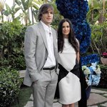 행사장에 <b>데미</b>무어 부부