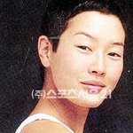 제니 <b>시미즈</b> "나는 마돈나 섹스 노예였다"