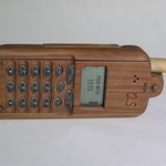 목재로 <b>리폼</b>한 휴대폰