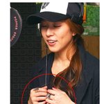 너무 마른 보아! 손 등에 <b>핏줄</b>이 적나라하다