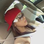 미국간 섹시가수 <b>미나</b>, 매력적인 차안 셀카 공개