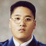 <b>채동하</b> 졸업사진 얘도 성형인가?