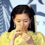 물마시는 모습도 <b>단아</b> 우아한 이영애