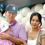 션-정혜영, 자는 아이 <b>안고</b> 찰칵!