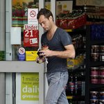 주드로 <b>런던</b> 거리에서