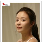 김아중 흰색 끈<b>나시</b>만 걸치고 화보 촬영, 이기적 팔뚝~