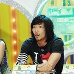 <b>찰스</b>....옆집 누나의 강요에 의해 첫키스를 했다”
