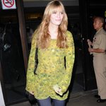 공작새 같은 옷 입는 <b>미샤</b>바튼