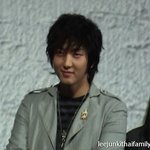 이준기 <b>태국</b>에서! 베이비펌 했네요~