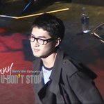 손호영 콘서트 온 <b>데니</b>! 인물이 확 살아났어