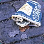 뉴욕의 명물, 종이컵 동전 지갑