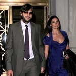 <b>도나</b> 카렌 행사에 참석한 애쉬튼 커쳐-데미 무어