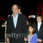 [<b>올리버</b> 스톤 감독] 한국인 부인(?) 정선정씨...그리고 딸