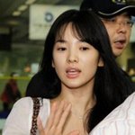 송혜교, <b>공항</b>에서 너무 예쁜 직찍!