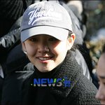 스크린쿼터 <b>축소</b>반대 집회에참가한 문근영의 모자가