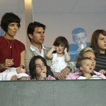 톰크루즈 부부,베컴네 세 아들과 베컴 경기보러 온~