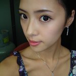 황정음 <b>써클</b>렌즈 부담 셀카