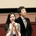 손예진과 김명민 무대<b>인사</b>하는 모습~청순한 손예진씨 매력있네요!