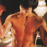 이병헌 헐리웃 영화 '나는 <b>비와</b> 함께 간다'에서 공개한 상반신 누드