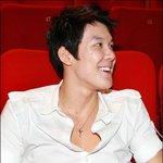 영화보러 온 박태환 <b>선수</b>! 근데 가슴골에 눈이 가는데~