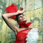 새를 닮고 싶은 <b>버드</b> 패션