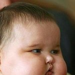 이란의 6개월 <b>우량아</b>, 귀엽거나 무섭거나