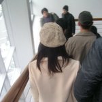 [김태희] 김태희, 캠퍼스 내에서 학생들에게 <b>폰카</b> 세례