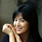 송혜교도 이제 나이 먹는 티가 <b>살짝</b>~