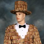 코르크 턱시도와 <b>코크</b> 캔 턱시도