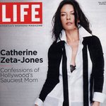 타고난 예쁜가슴 <b>캐서린</b> 제타존스