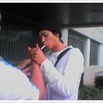 [강동원 직찍] 담배에 불 <b>붙이</b>는 모습..