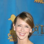 눈 웃음이 너무 예쁜,제니퍼 <b>러브</b> 휴잇